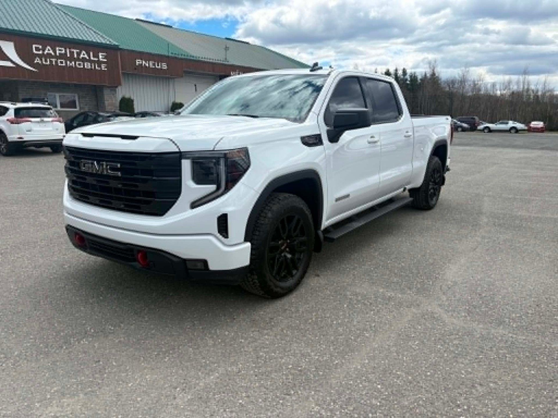 GMC Sierra 1500 2024 - Image 2