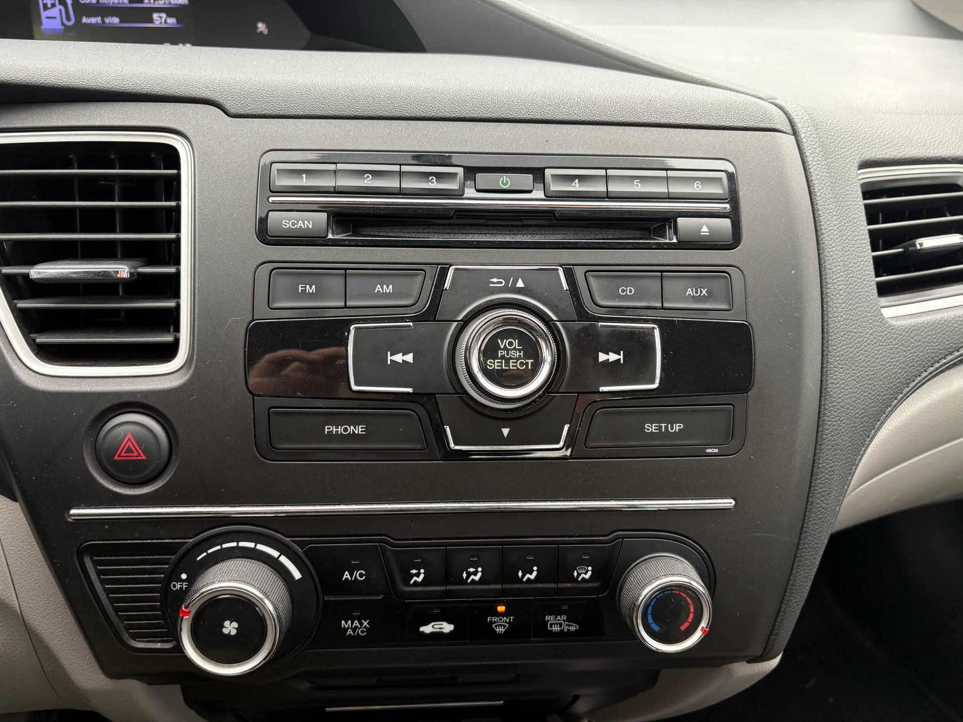 Honda Civic 2014 - Image 5