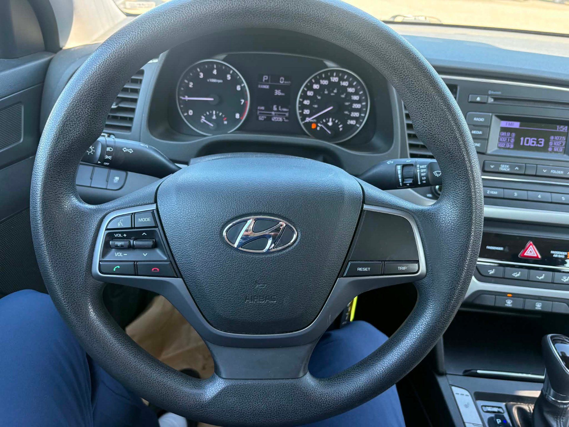 Hyundai Elantra 2017 - Image 5