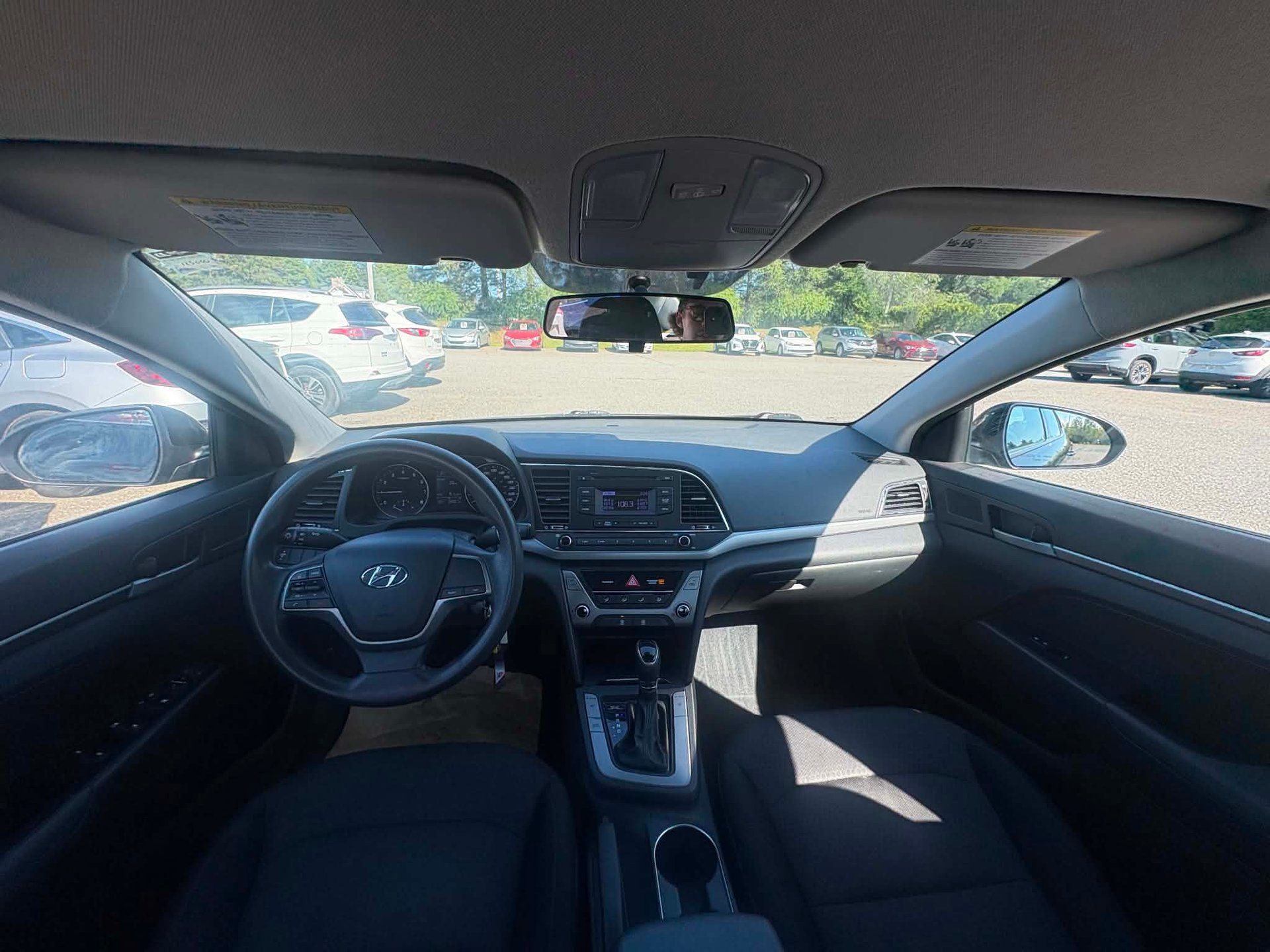 Hyundai Elantra 2017 - Image 7