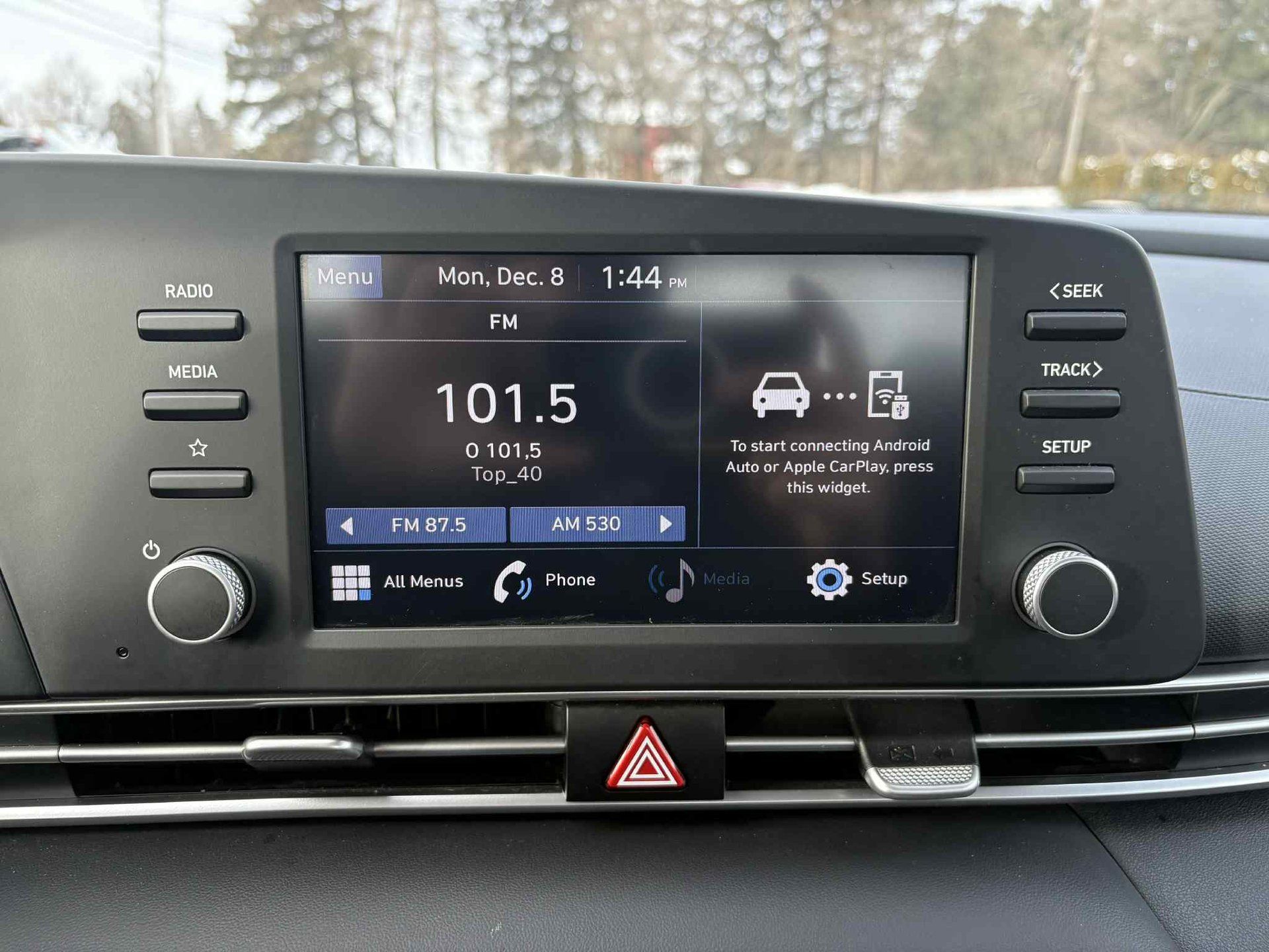 Hyundai Elantra 2022 - Thumbnail 4