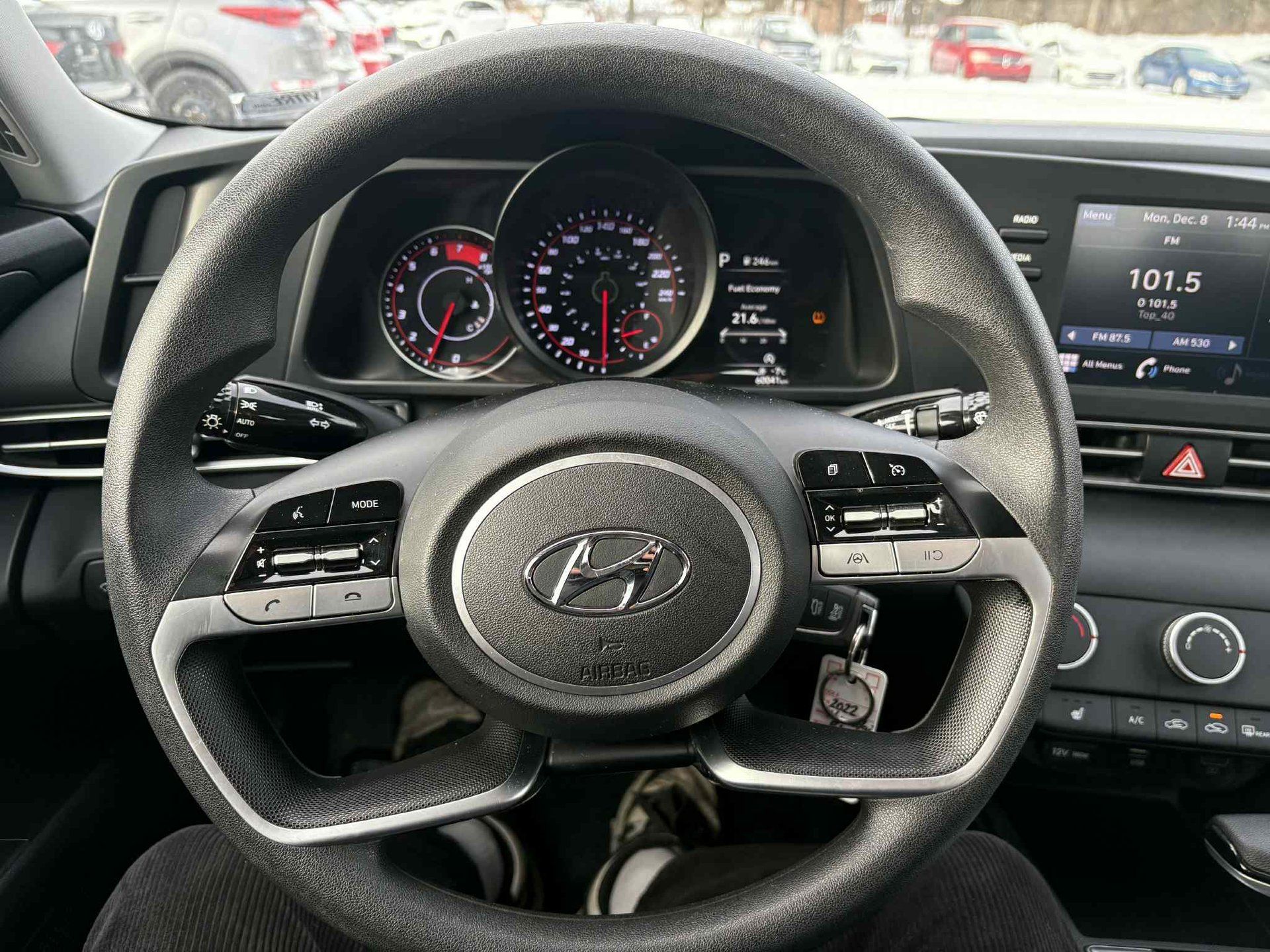 Hyundai Elantra 2022 - Thumbnail 6